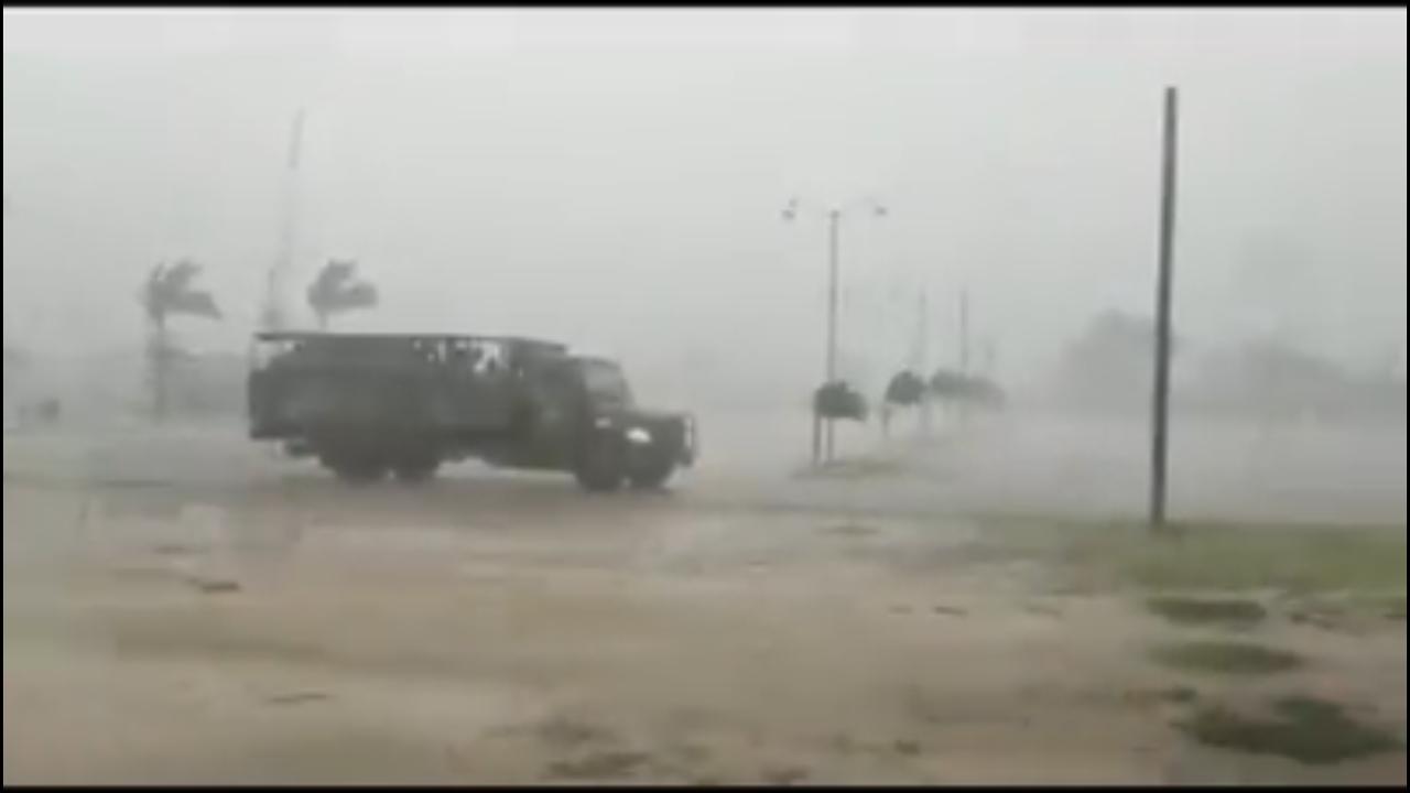 «Delta», de categoría 2, golpea el oriente de Yucatán desde las 9 de la mañana