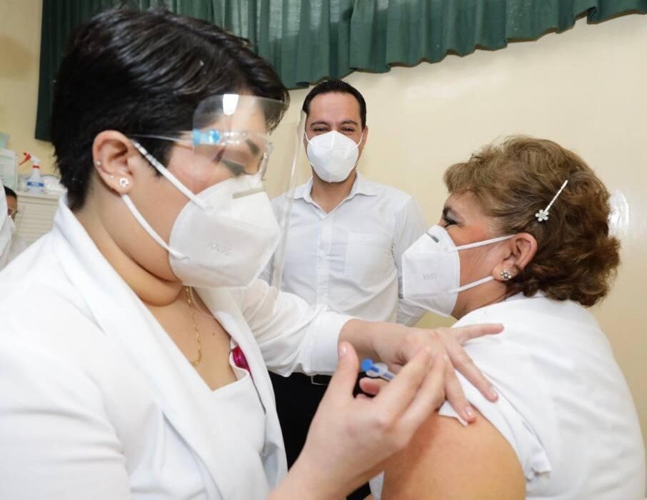 Garantizan completar vacuna de Covid-19 para personal de salud en próximos días