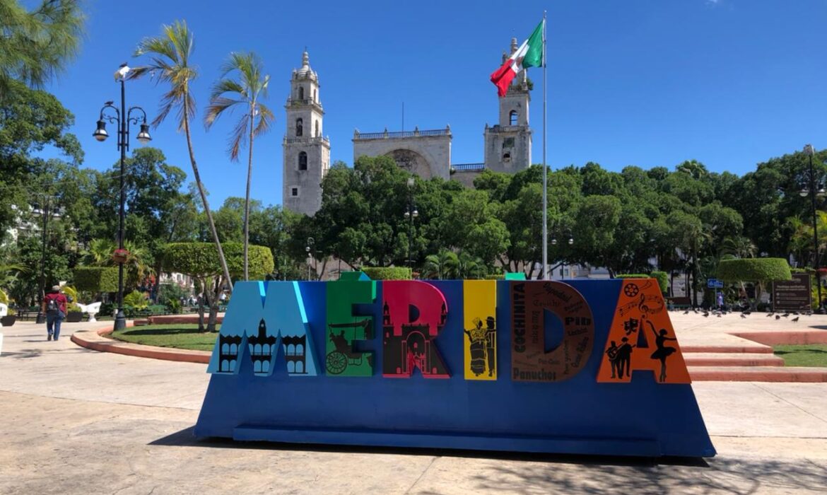 Las letras de Mérida, en mantenimiento