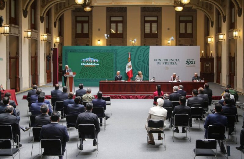 Vila Dosal firma en Palacio Nacional el Acuerdo por la Democracia