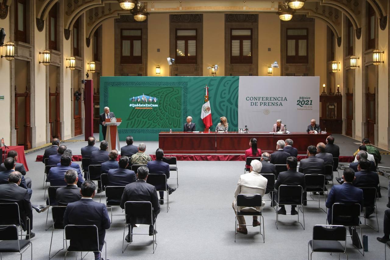 Vila Dosal firma en Palacio Nacional el Acuerdo por la Democracia
