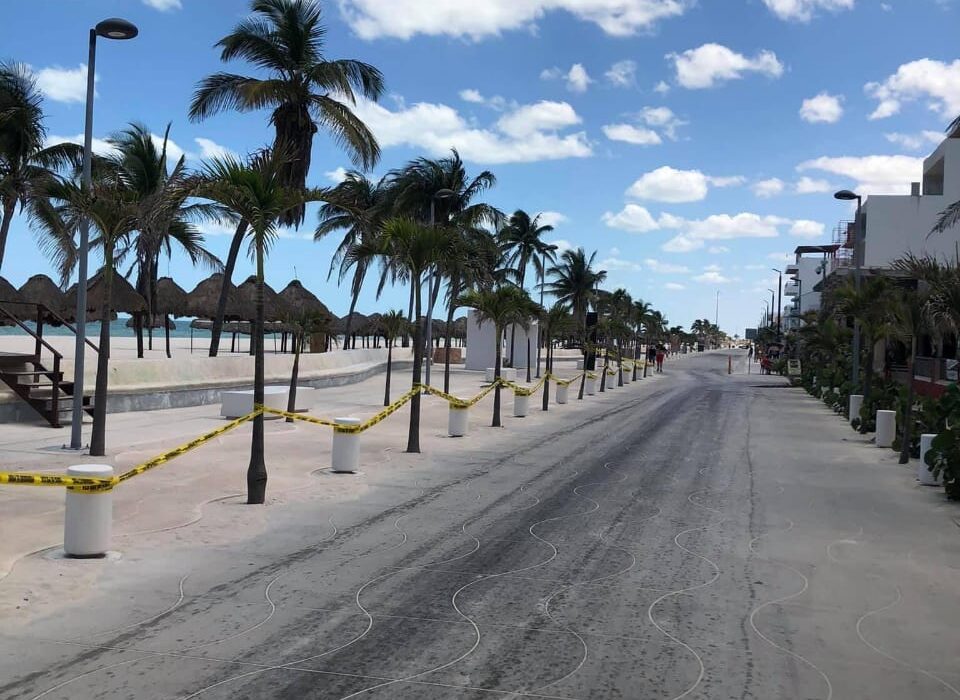 Las playas están abiertas, solo cerraron los malecones en Progreso, dice la Asociación de Hoteles de Yucatán