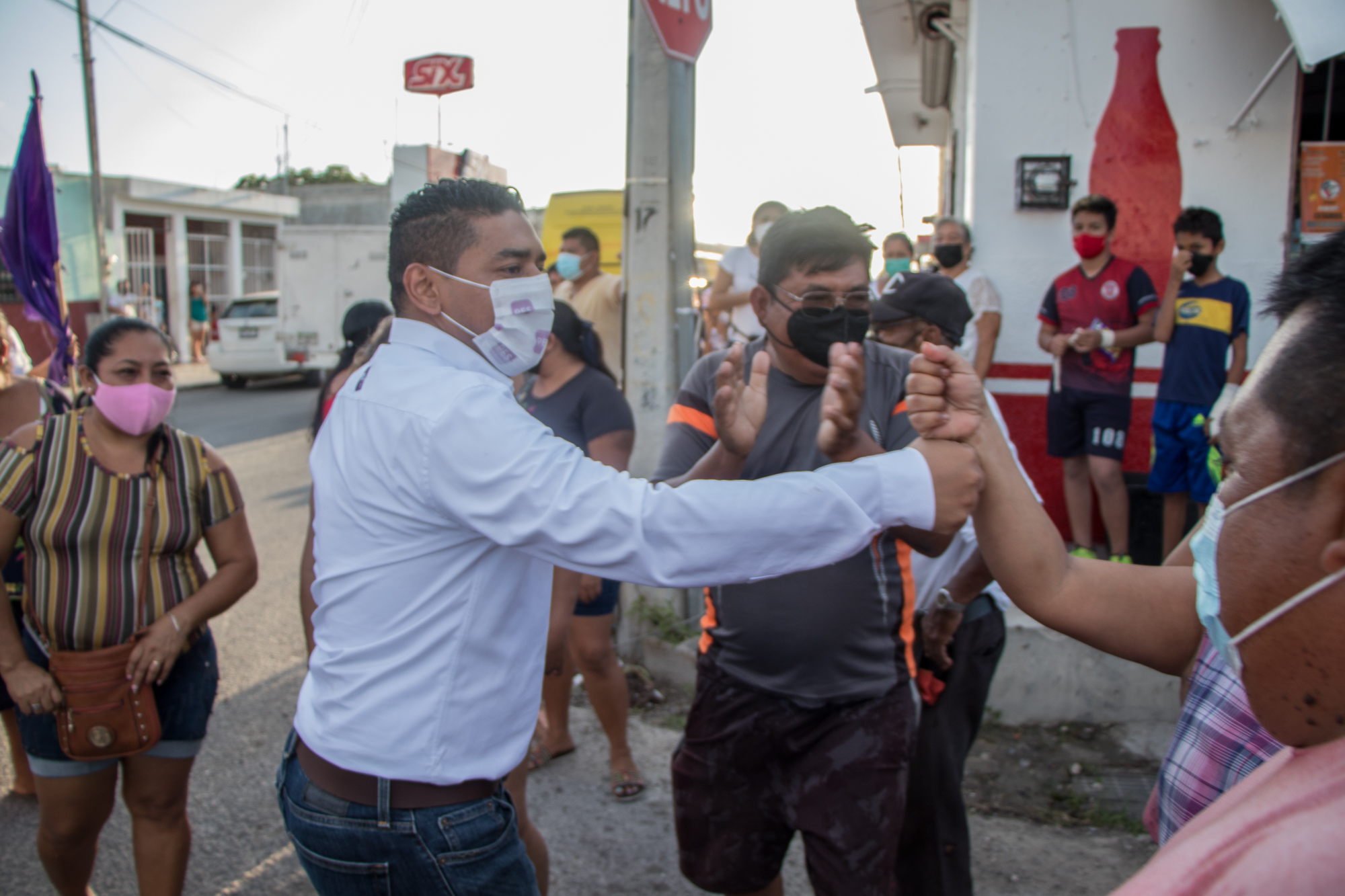 Progreseños arropan al «Caballo Negro» en el arranque de su campaña a la alcaldía del puerto