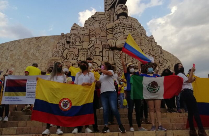 Desde el Monumento a la Patria colombianos exigen detener la violencia