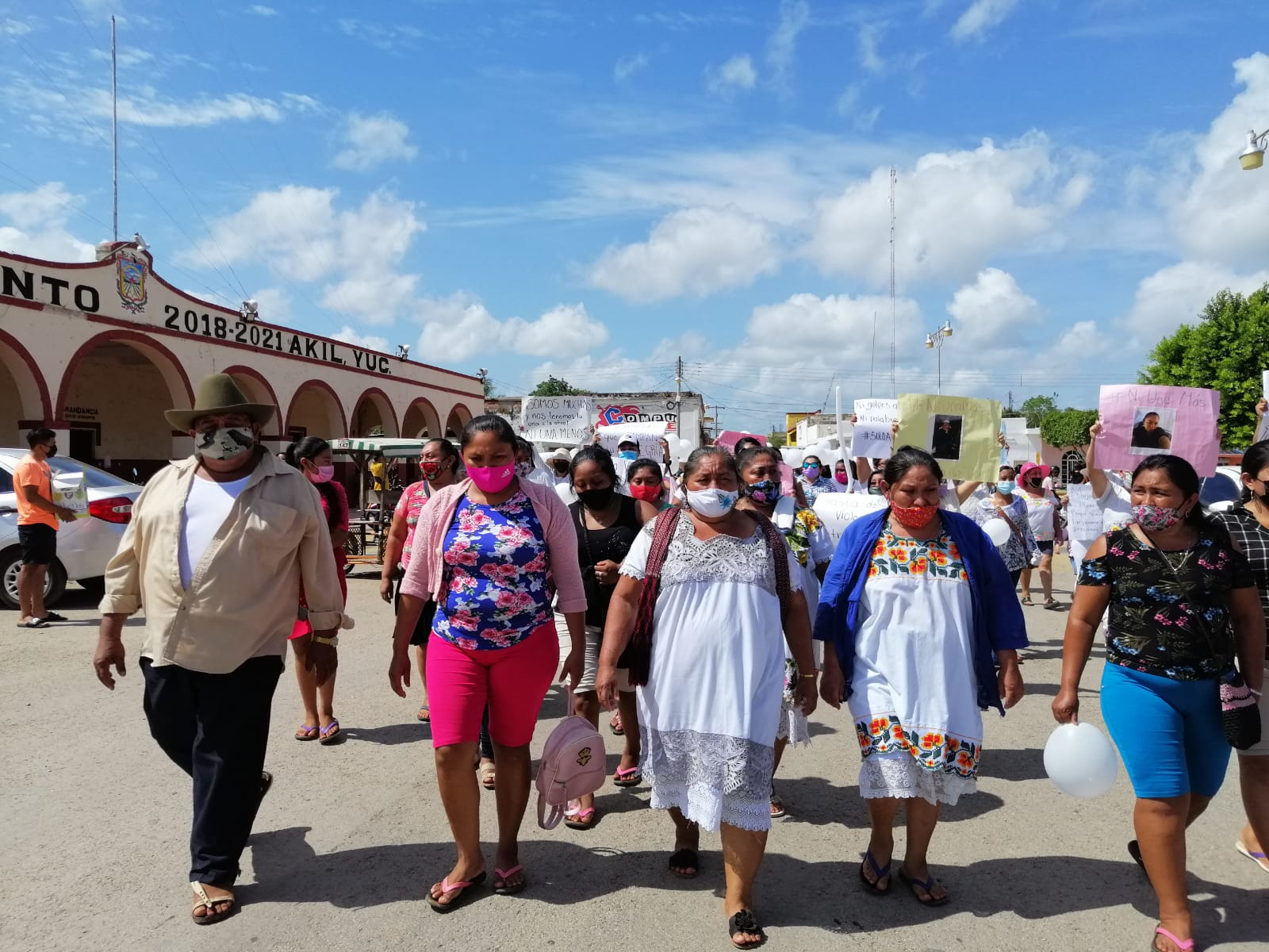 Mujeres de Akil alzan la voz contra la violencia de genero en el municipio
