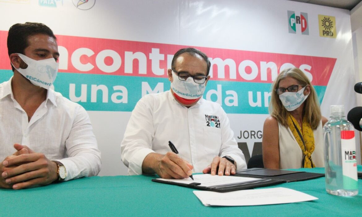 Ramírez Marín firma convenio para apoyo a personas con cáncer