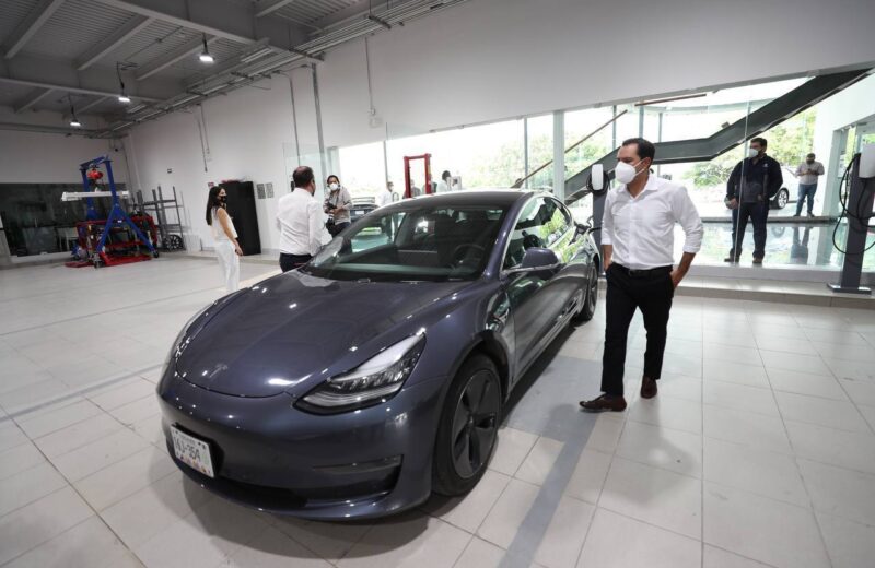 Tesla abre tienda en Mérida