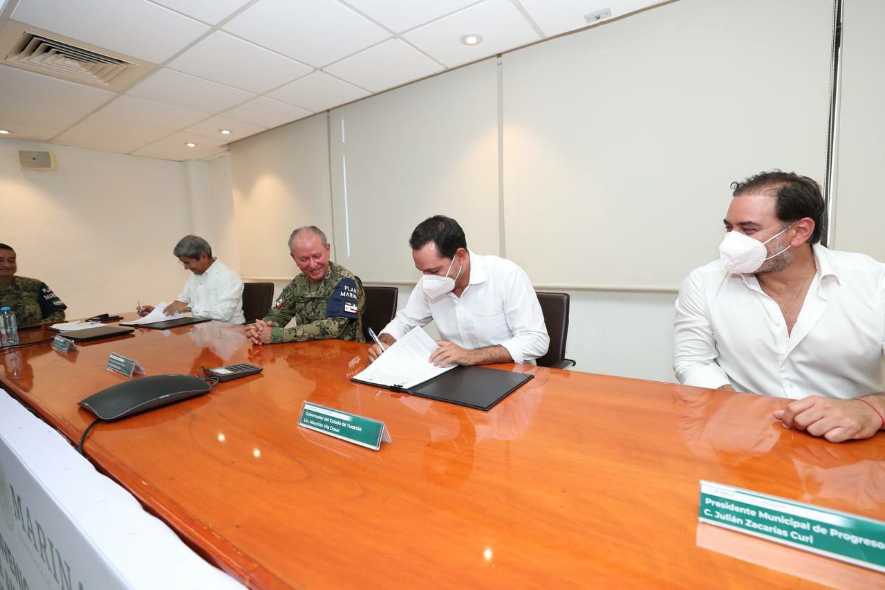 El Gobernador Mauricio Vila Dosal firma convenio para la ampliación del Puerto de Altura de Progreso