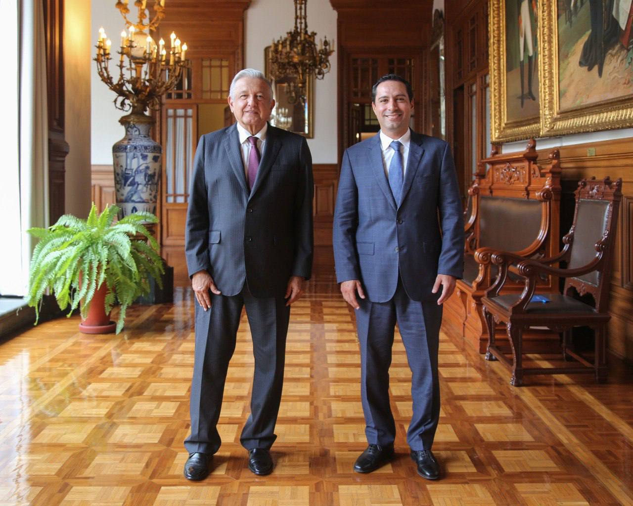 Vila Dosal se reúne con López Obrador. Habría un nuevo hospital en la Entidad