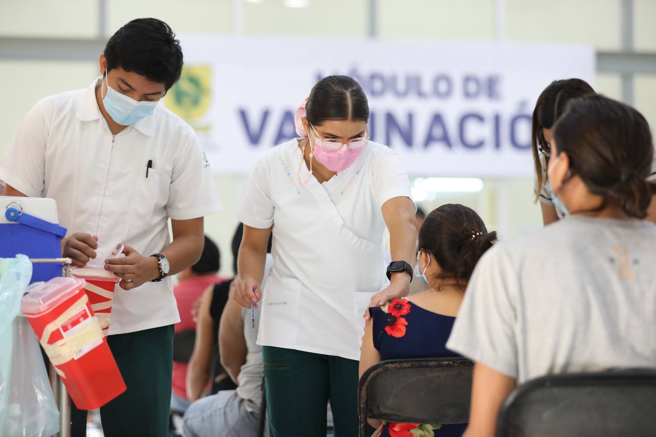 Avanza sin contratiempos campaña de vacunación contra Covid 19 en Yucatán