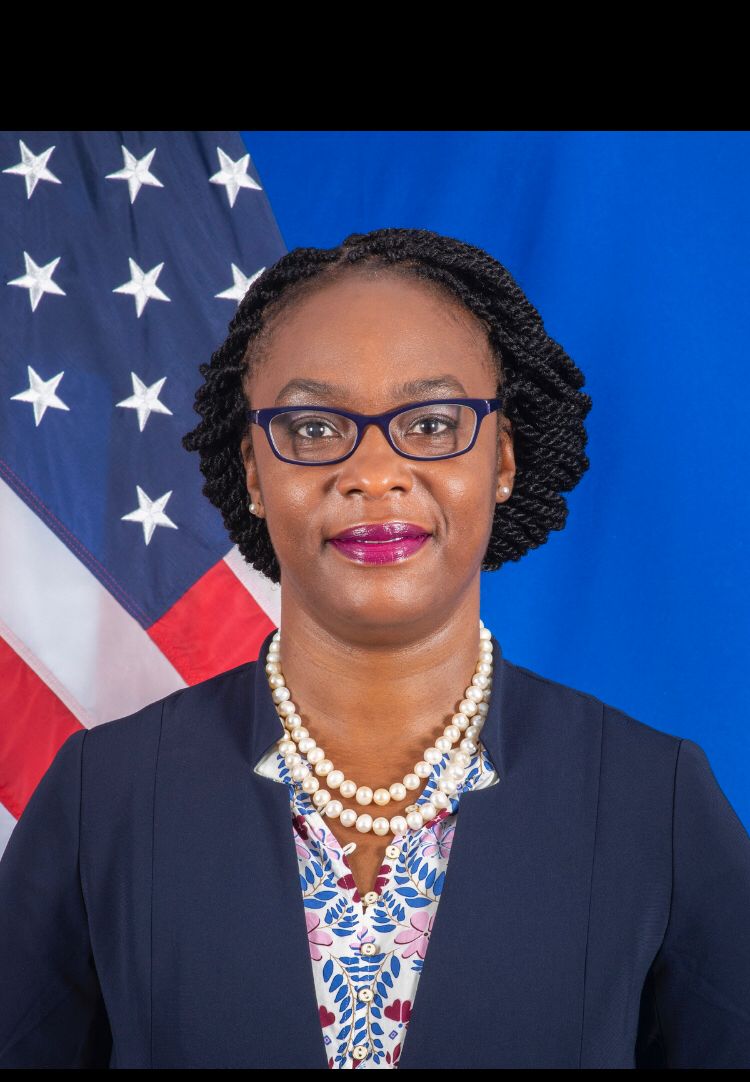 Bienvenida la nueva cónsul de EE.UU., Dorothy Ngutter