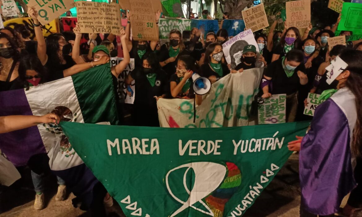 Colectivo de mujeres gana amparo contra la regulación del delito de aborto en Yucatán