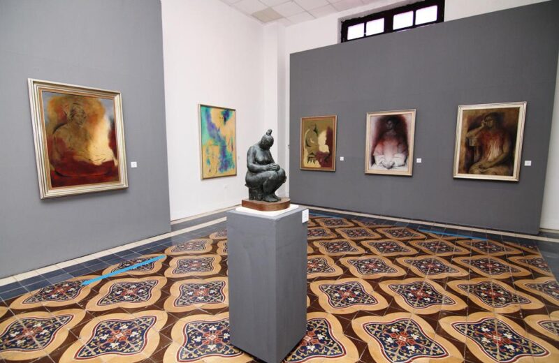 El Museo de la Ciudad de Mérida recibe nuevos lenguajes de arte “Mujeres sin adjetivos” destaca obras creativas y originales.