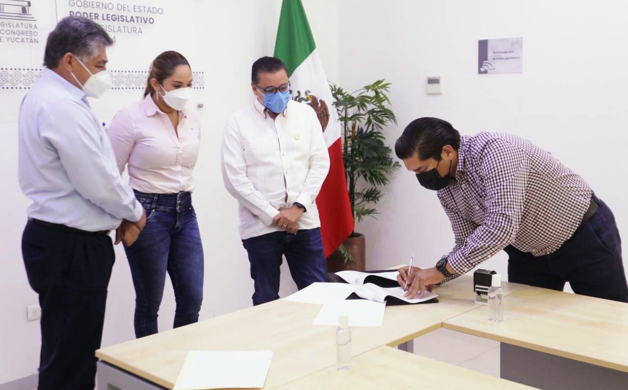 Iniciativa del Ejecutivo para incrementar las Notarías Públicas en Yucatán