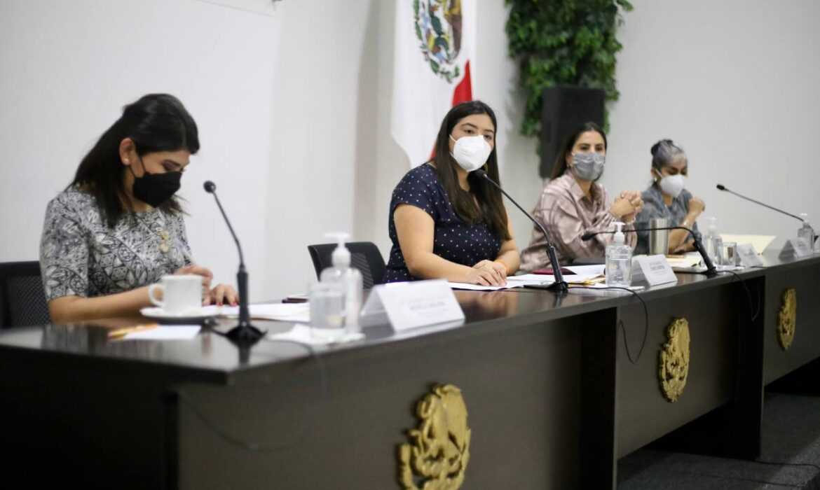 Distribuyen iniciativas de reformas a leyes diversas en Congreso de Yucatán