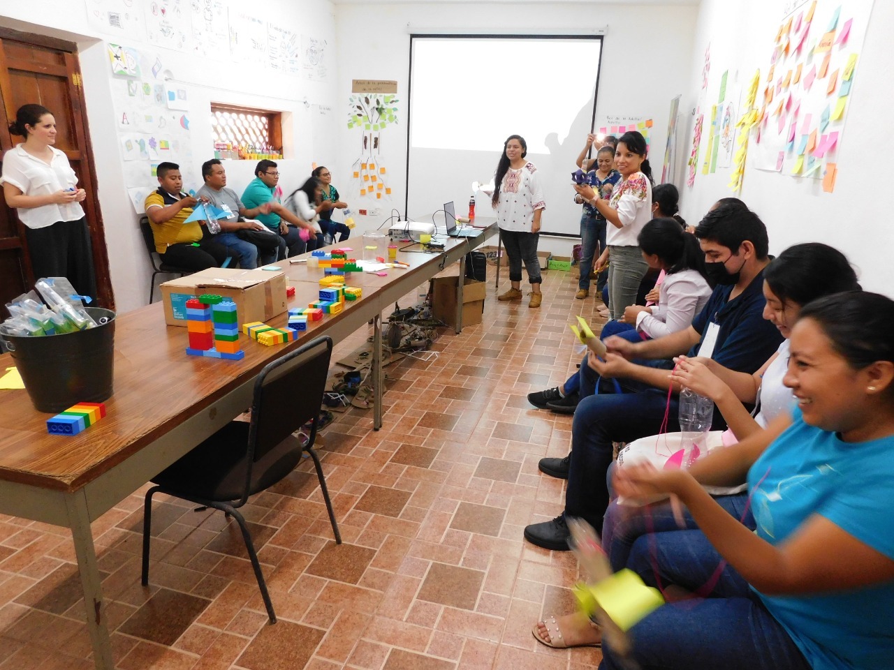 Capacitan en liderazgo para educar a la primera infancia a docentes yucatecos