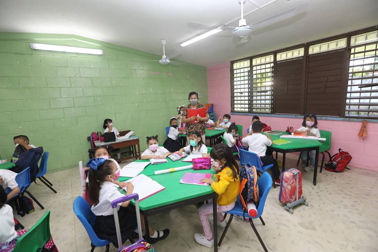 Anuncia el Gobernador Vila Dosal aumento salaria a docentes y personal de apoyo no federalizado