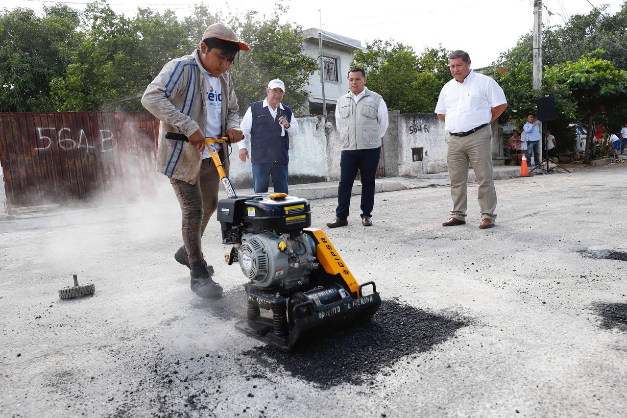 Ayuntamiento ha invertido 47 mdp en rehabilitar 485 mil metros cuadrados de baches en la capital yucateca