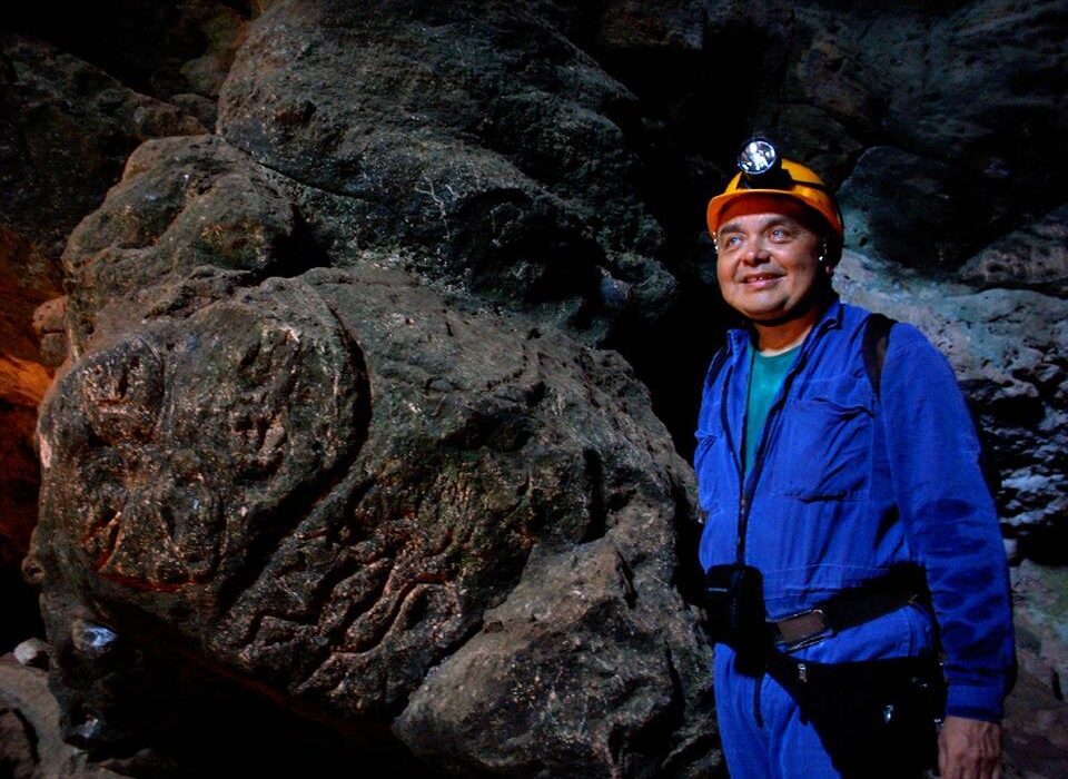 Carlos Evia, el guerrero de las grutas