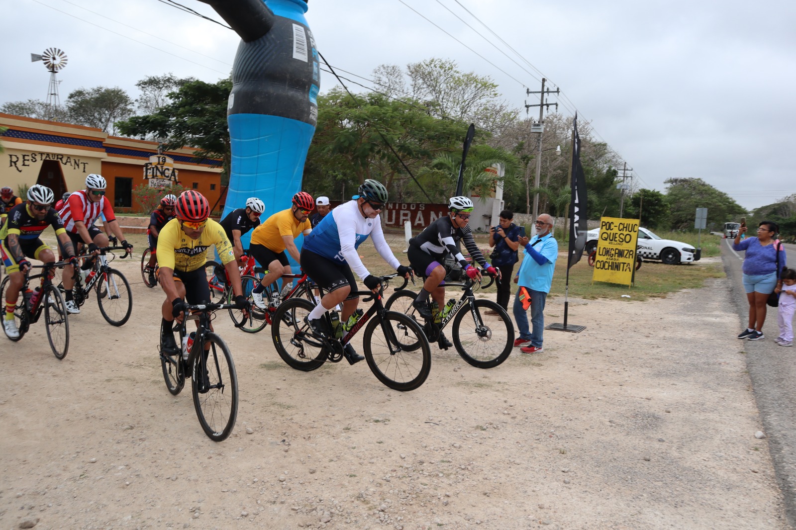 Ni el mal tiempo impidió la Vuelta Maya en Ticul y Muna