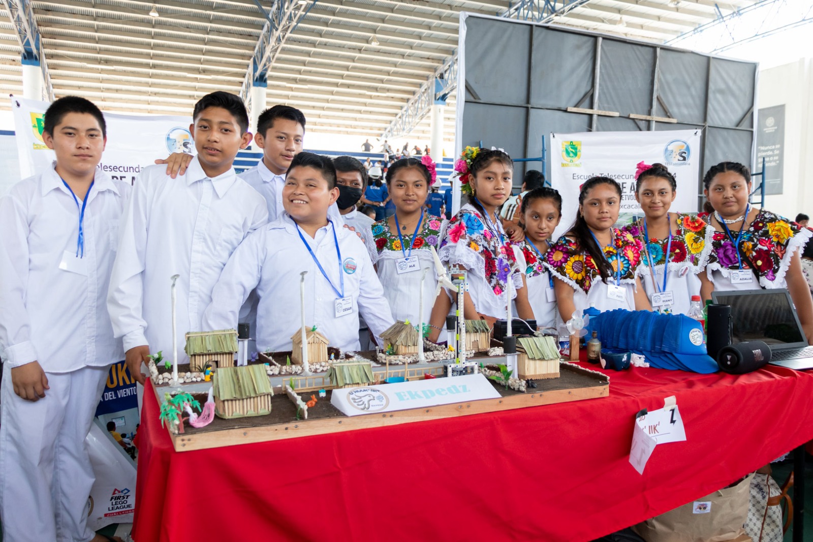 Niños y niñas de cinco escuelas públicas de Yucatán irán a la fase nacional de la First Lego League
