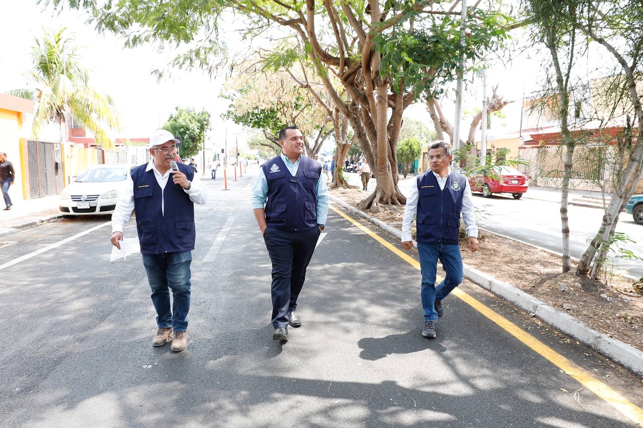 Avanza repavimentación de 60 kms en Mérida