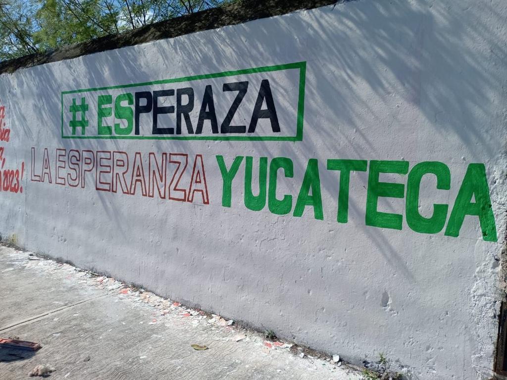Aparecen bardas con la leyenda «EsPeraza, la esperanza yucateca»