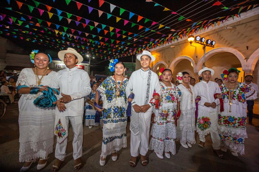 Misiones Culturales presentan jarana en Maxcanú para preservar tradiciones