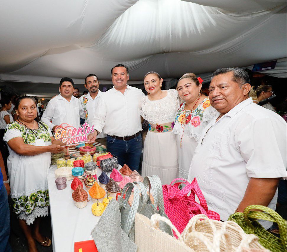 Artesanos yucatecos participan en la primera edición de Encantos de Yucatán