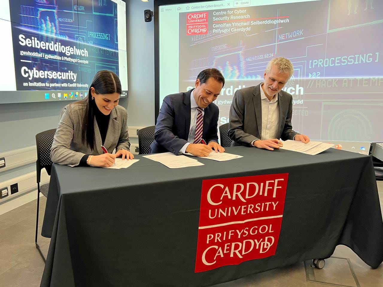 UPY fortalece sus ofertas educativas con apoyo de la Universidad de Cardiff