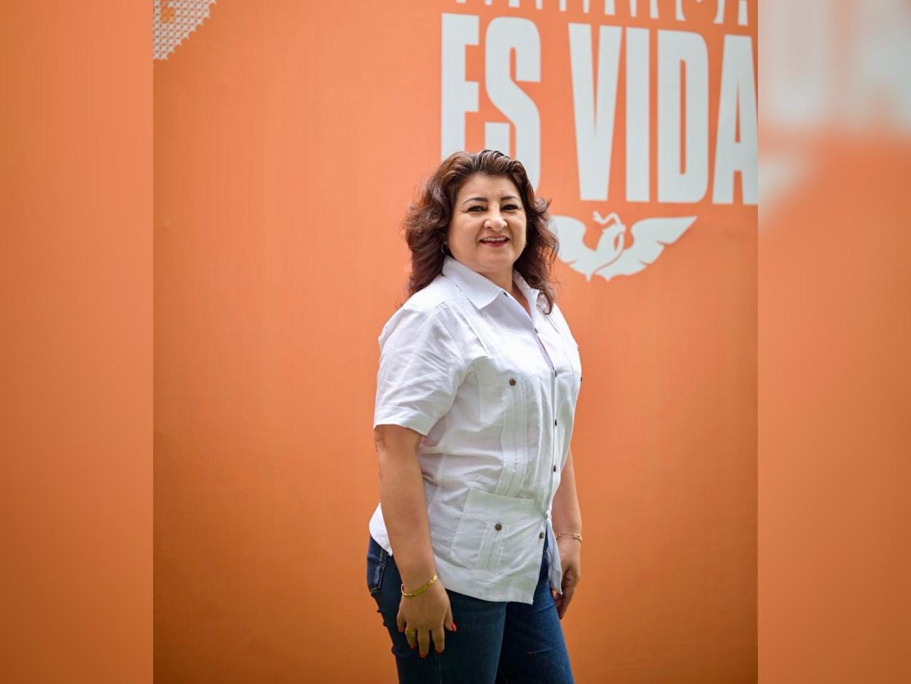 Rosa María Cortez va por el triunfo naranja en Progreso