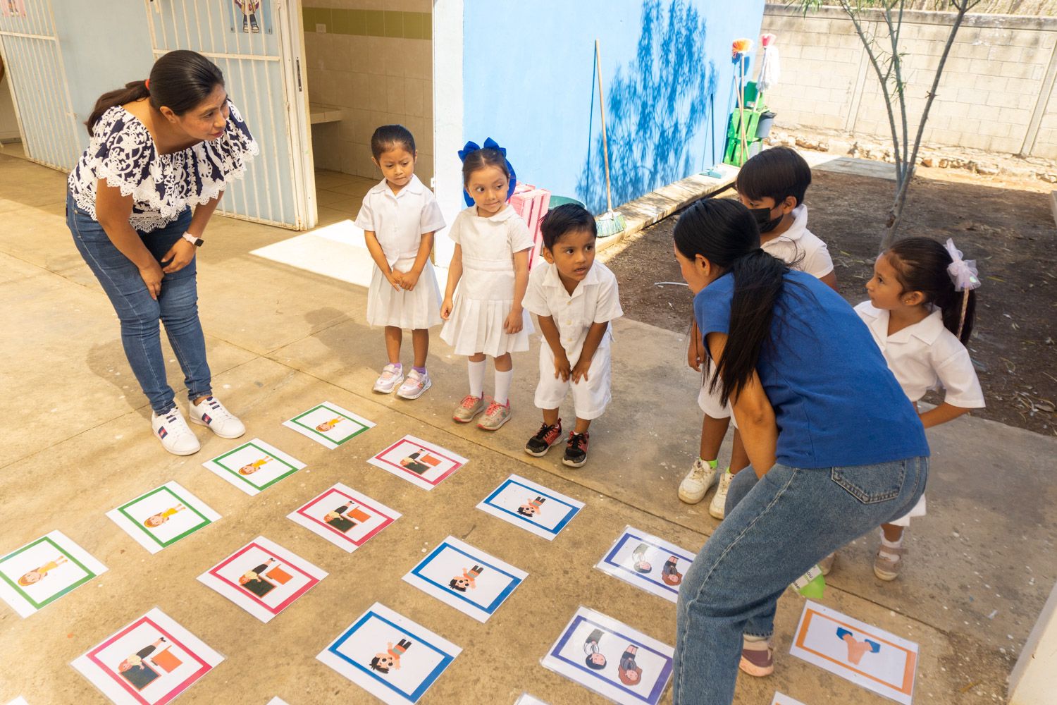 Con actividades lúdicas, alumnos de Kanasín aprenden el idioma