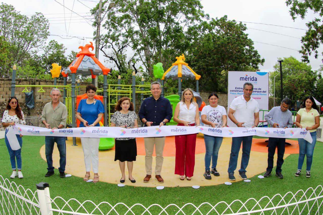Alcalde inaugura parque en Colonia México y vecinas agradecen