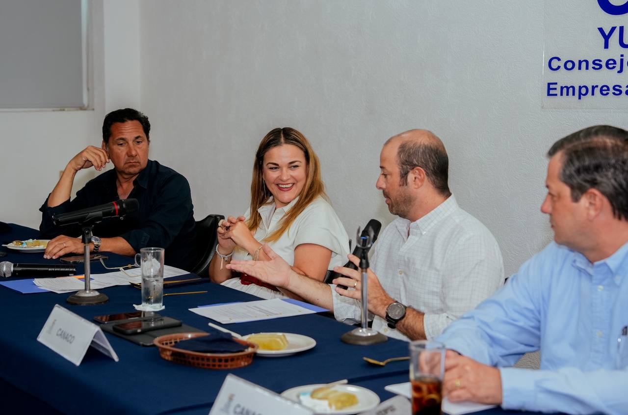 Cecilia Patrón se reúne con empresarios para ratificar nueva forma de gobernar