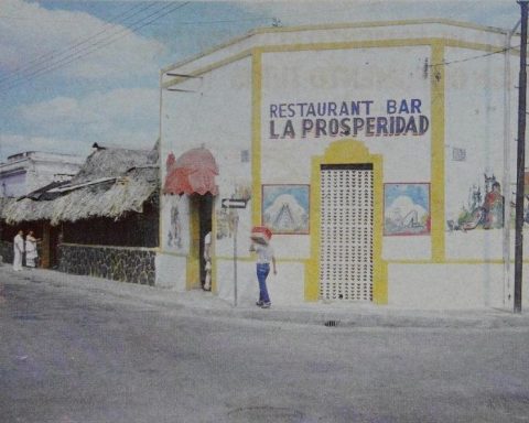 Fachada de La Prosperidad, en Mérida. / Foto: Yucatán and the mayas, de Ediciones Alducín