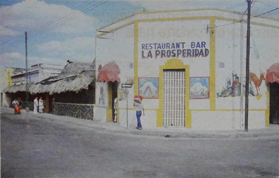 Fachada de La Prosperidad, en Mérida. / Foto: Yucatán and the mayas, de Ediciones Alducín